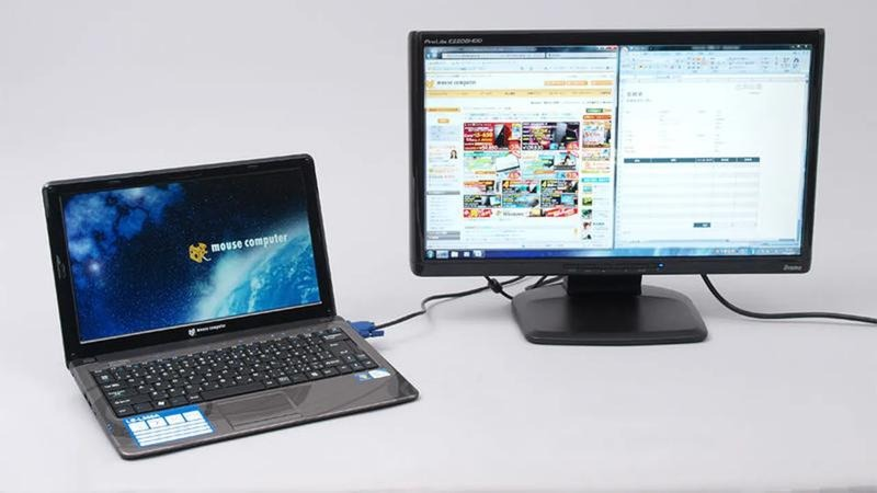 Jak podłączyć monitor do komputera stacjonarnego — instrukcja bez błędów
